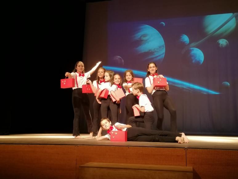 "O Principezinho" Apresentado pela Academia de Artes Primeira Posi&ccedil;&atilde;o.