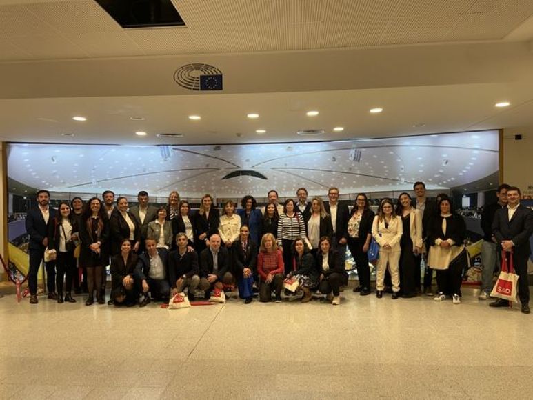 A Presidente da Junta de Freguesia de Febres, Raquel Grilo, visitou o Parlamento Europeu 