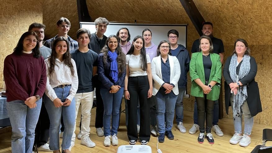 Apresenta&ccedil;&atilde;o dos &Oacute;rg&atilde;os Sociais da Associa&ccedil;&atilde;o Juvenil Pequenas Vozes de Febres
