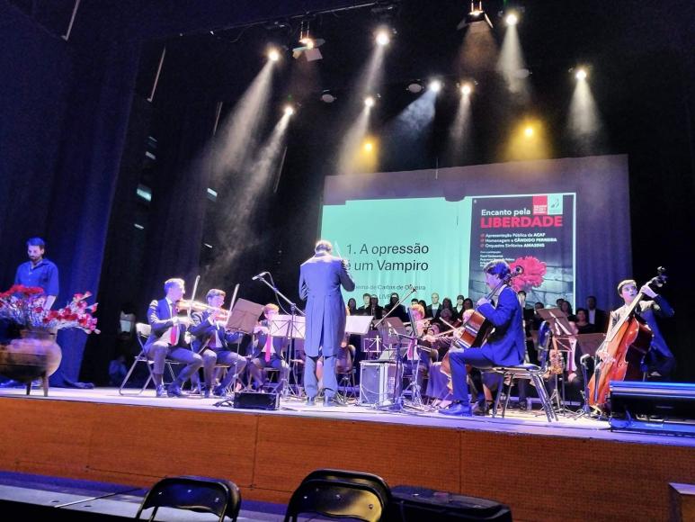 Apresenta&ccedil;&atilde;o da Associa&ccedil;&atilde;o C&acirc;ndido Ferreira