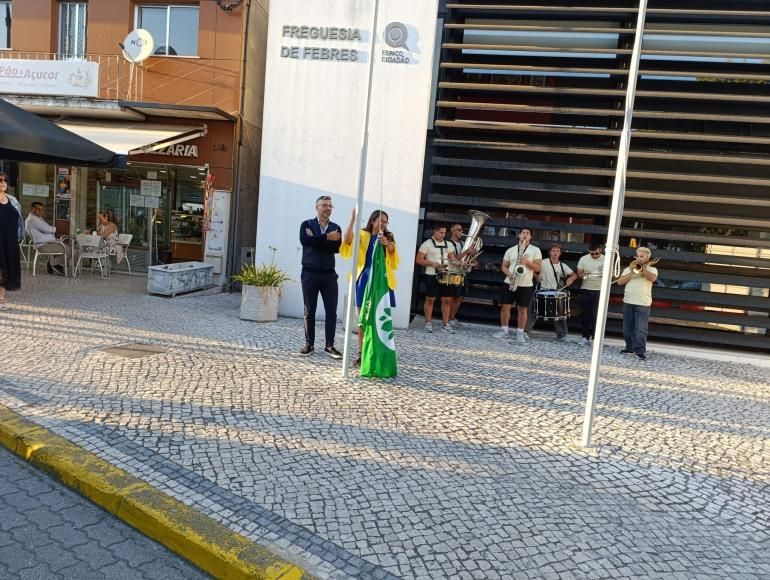 Hastear da Bandeira Azul de Ambiente e Educa&ccedil;&atilde;o, dia 5 de setembro de 2025 na Sede da Junta de Freguesia de Febres.
