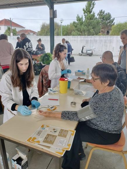 Rastreios pelos Estudantes da Faculdade de Medicina da Universidade de Coimbra Rastreios pelos Estudantes da Faculdade de Medicina da Universidade de Coimbra