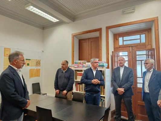 Bispo D. Virg&iacute;lio Antunes recebido no Sal&atilde;o Nobre da Junta de Freguesia de Febres e visita o Museu Casa Carlos de Oliveira