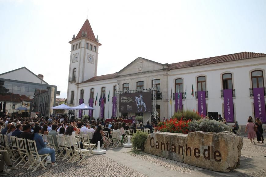 Sess&atilde;o Solene do Feriado Municipal distingue empresas e associa&ccedil;&atilde;o da Freguesia